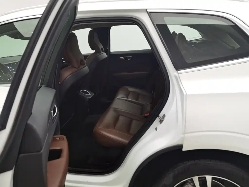 Volvo XC60 — миниатюра 15