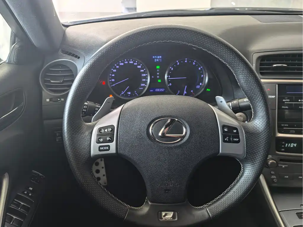 Lexus IS — миниатюра 10