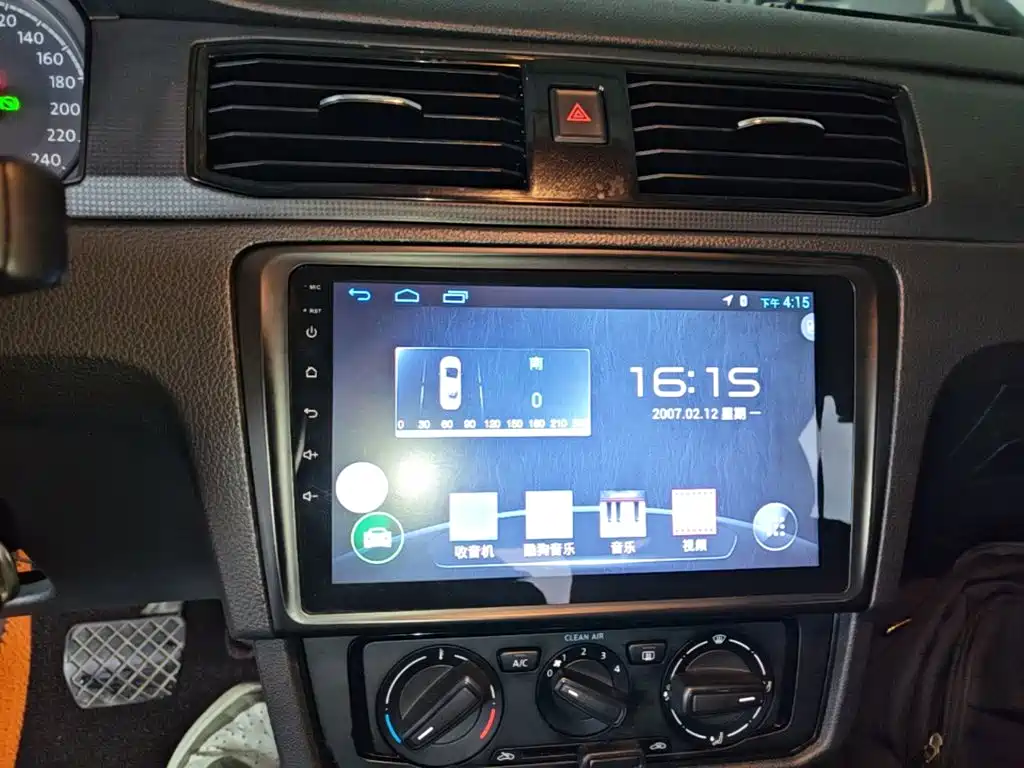 Volkswagen Santana — миниатюра 13