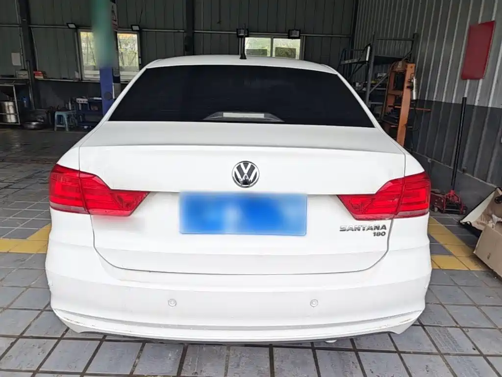 Volkswagen Santana — миниатюра 6
