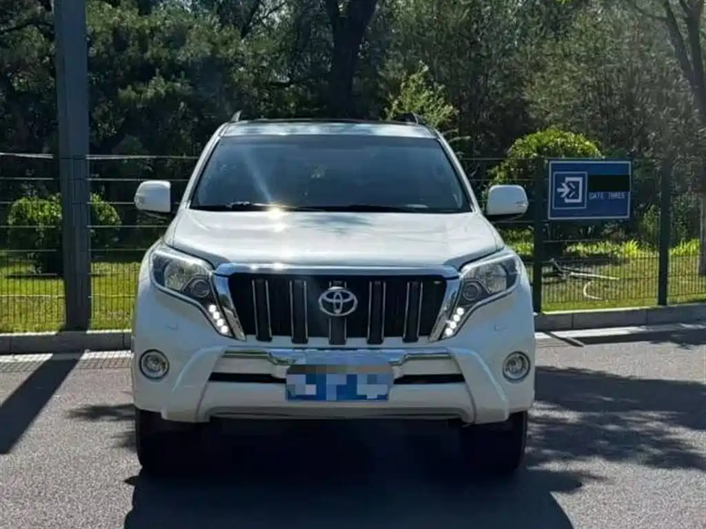 Toyota Land Cruiser Prado 2015 2.7L AT Luxury