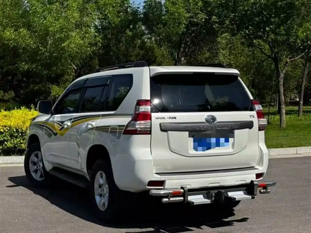 Toyota Land Cruiser Prado 2015 2.7L AT Luxury