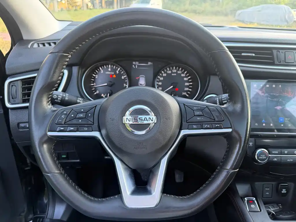 Nissan Qashqai — миниатюра 14