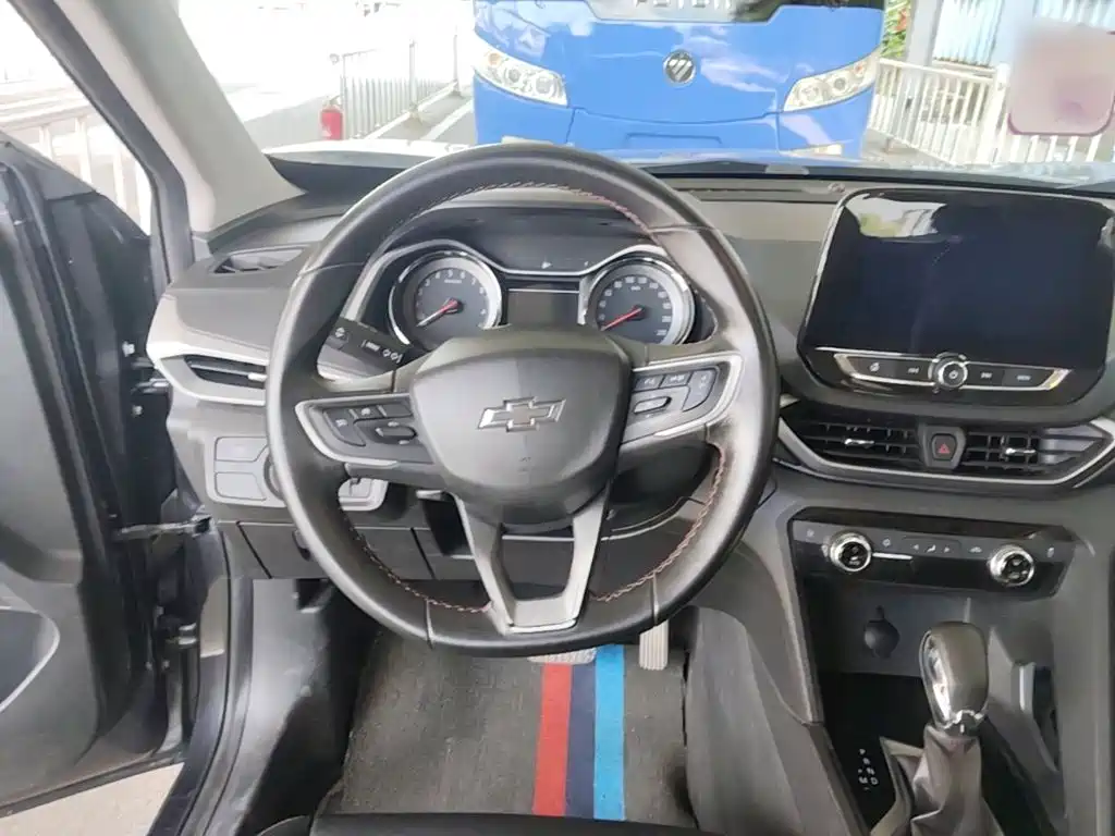 Chevrolet Volando — миниатюра 11