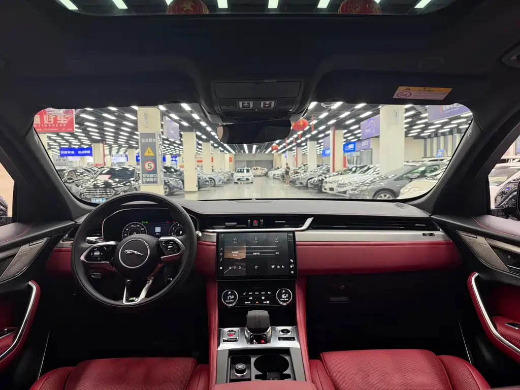 Jaguar F-PACE — миниатюра 16