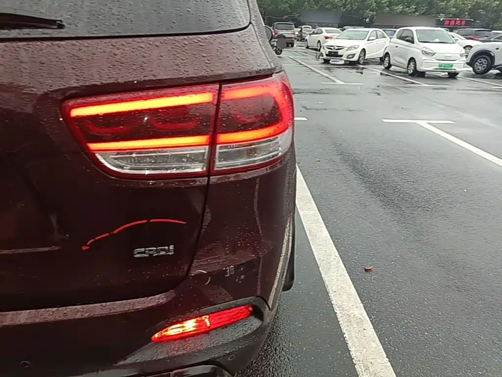 Kia Sorento — миниатюра 8