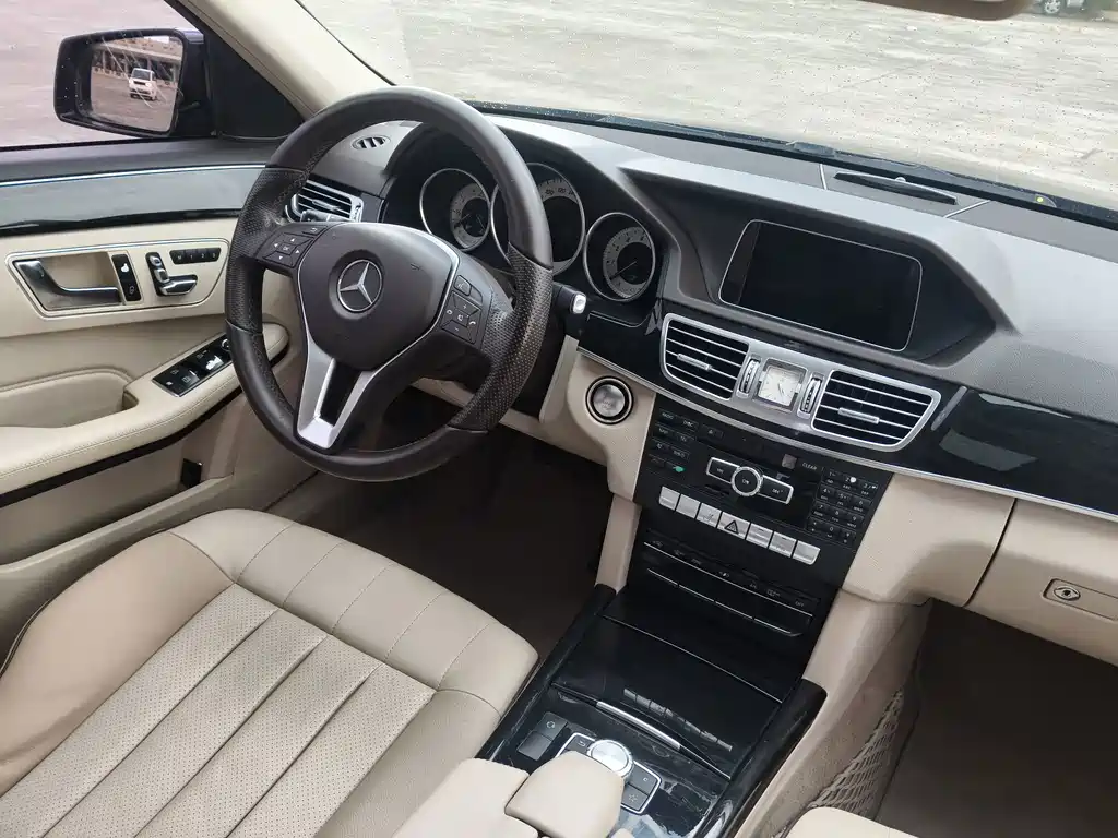 Mercedes-Benz E-Class — миниатюра 13