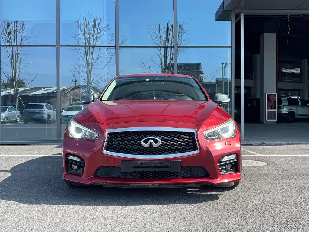 INFINITI Q50