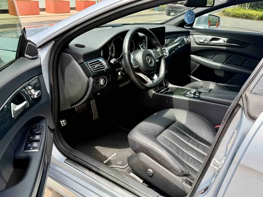 Mercedes-Benz CLS — миниатюра 11