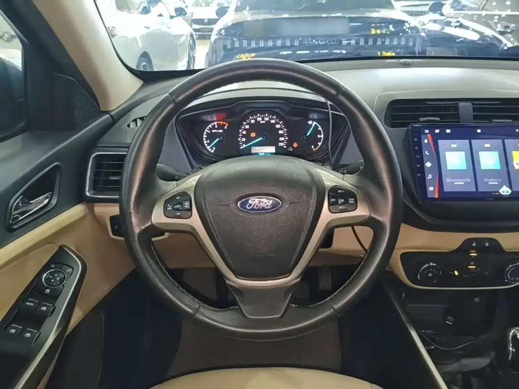 Ford Escort — миниатюра 11