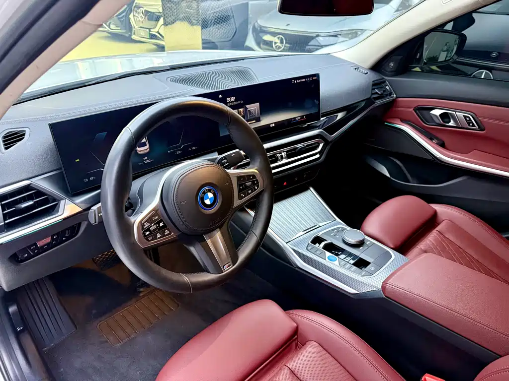 BMW i3 2023 eDrive 40 L