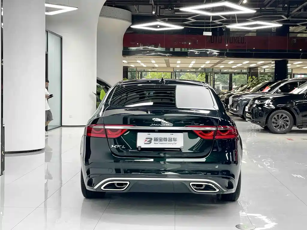 Jaguar XFL — миниатюра 13