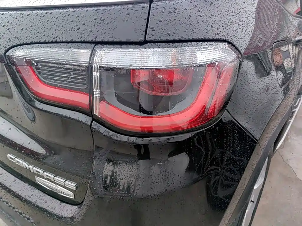 Jeep Compass — миниатюра 8