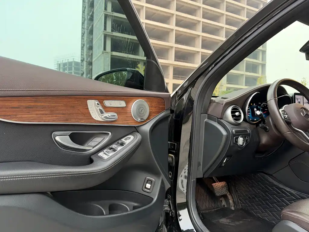 Mercedes-Benz GLC — миниатюра 7