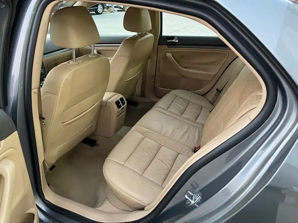 Volkswagen Sagitar — миниатюра 8