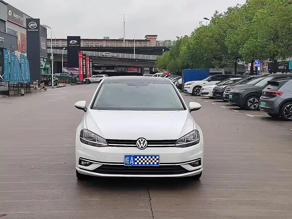 Volkswagen Golf — миниатюра 2