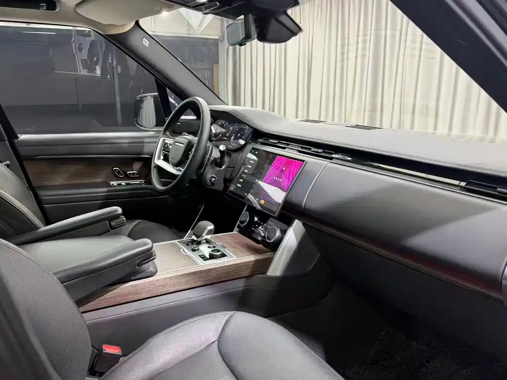 Land Rover Range Rover — миниатюра 7