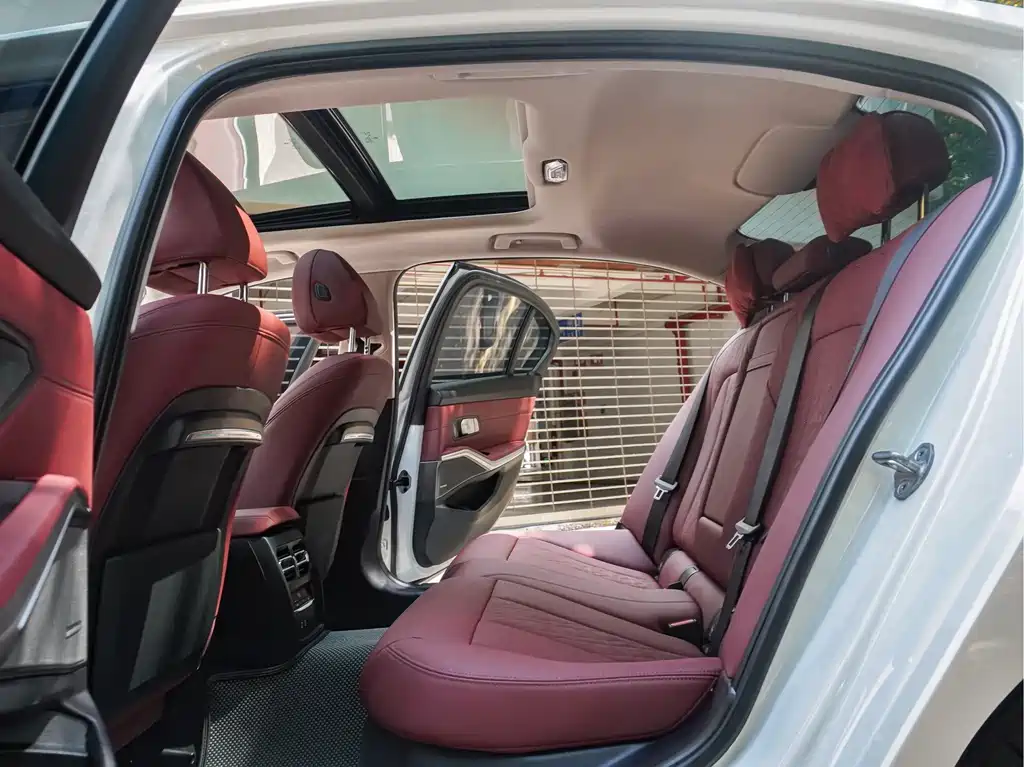BMW 3 Series — миниатюра 23