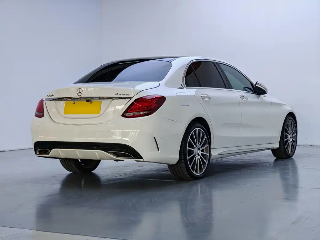 Mercedes-Benz C-Class — миниатюра 6