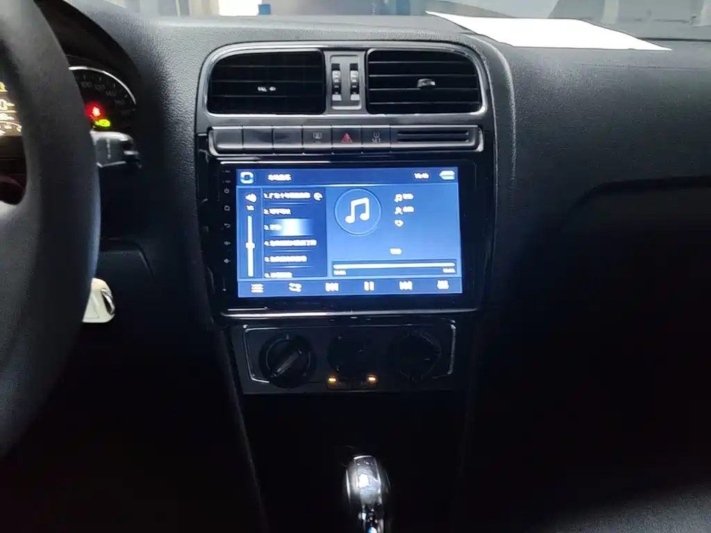 Volkswagen Polo — миниатюра 13