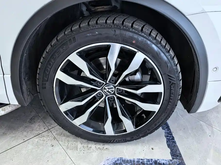 Volkswagen Tiguan L — миниатюра 6
