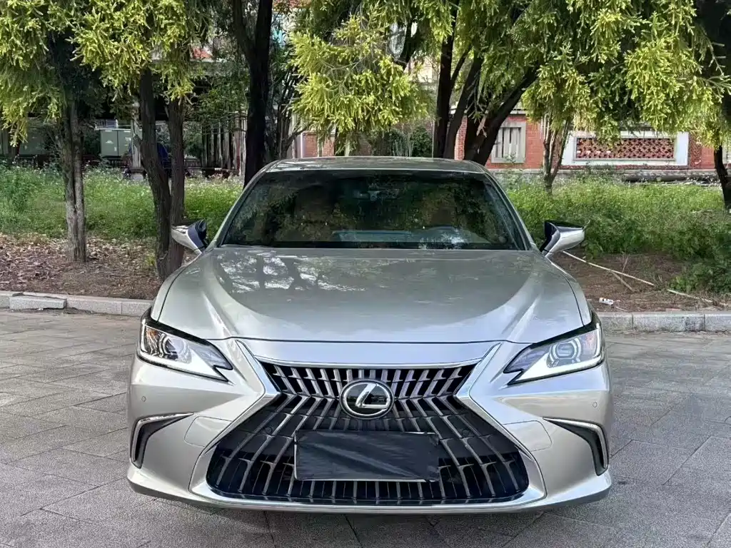 Lexus ES — миниатюра 2