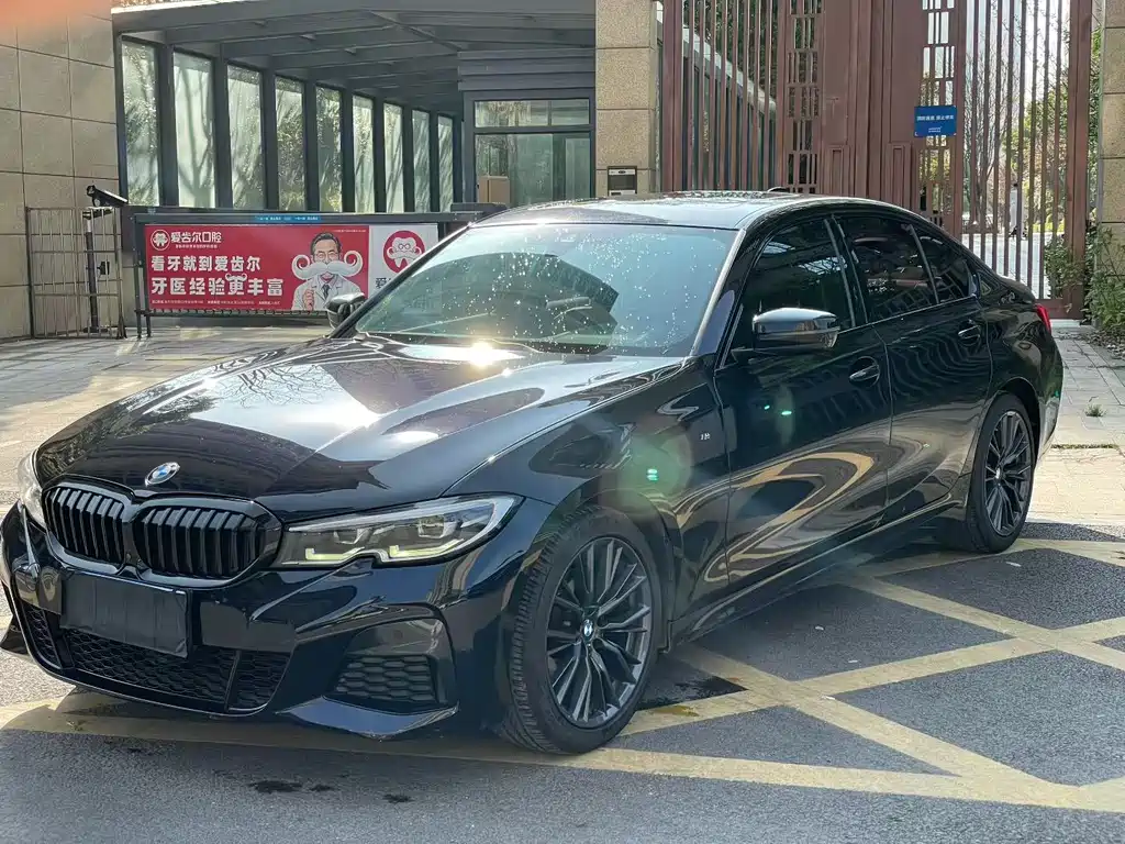 BMW 3 Series 2021