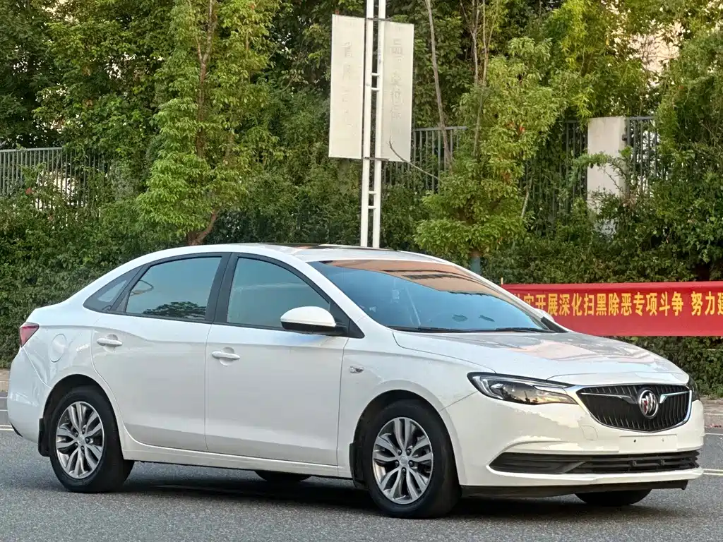 Buick Excelle — миниатюра 3