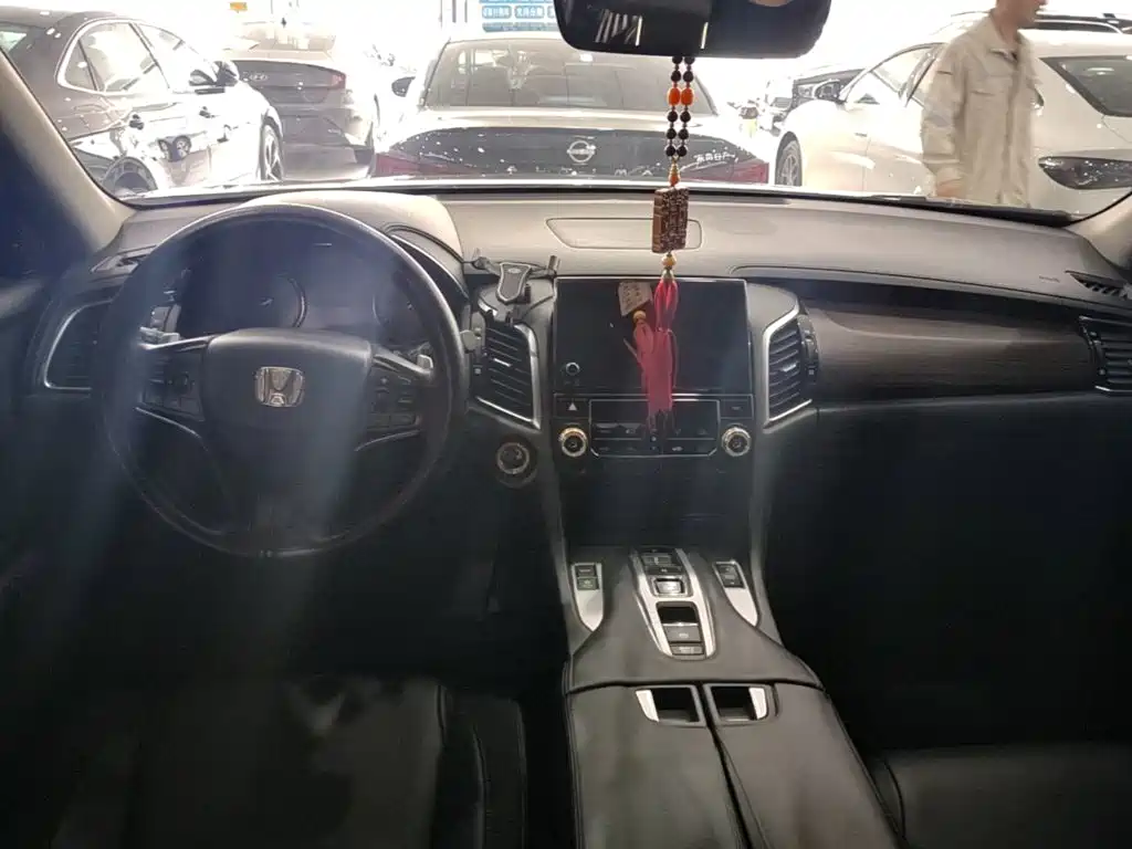 Honda Avancier — миниатюра 10