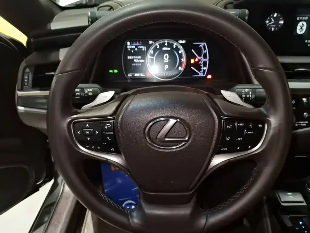 Lexus ES — миниатюра 11