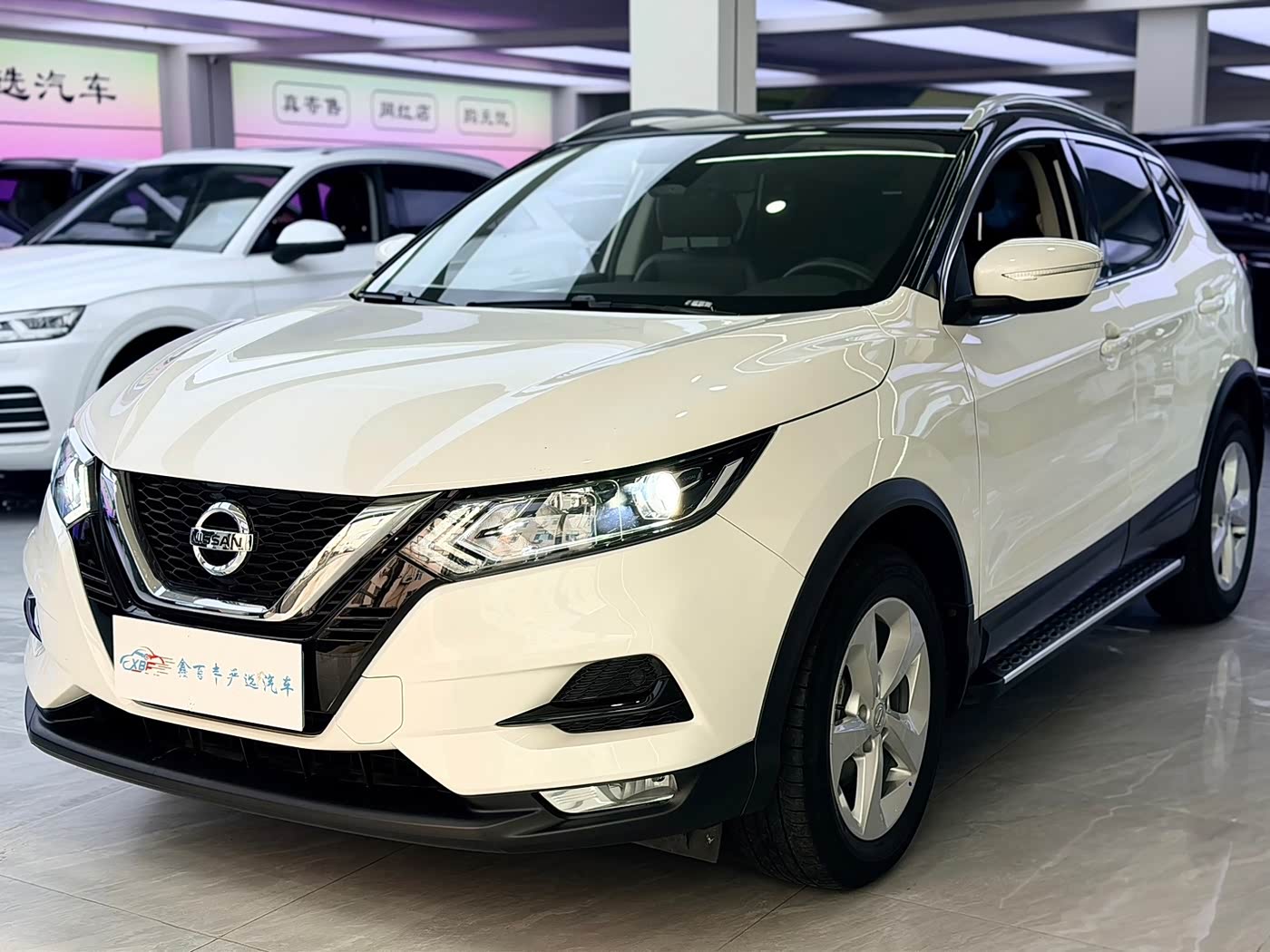 Nissan Qashqai 2.0 л 2023 г. Белый, пробег 23000 км