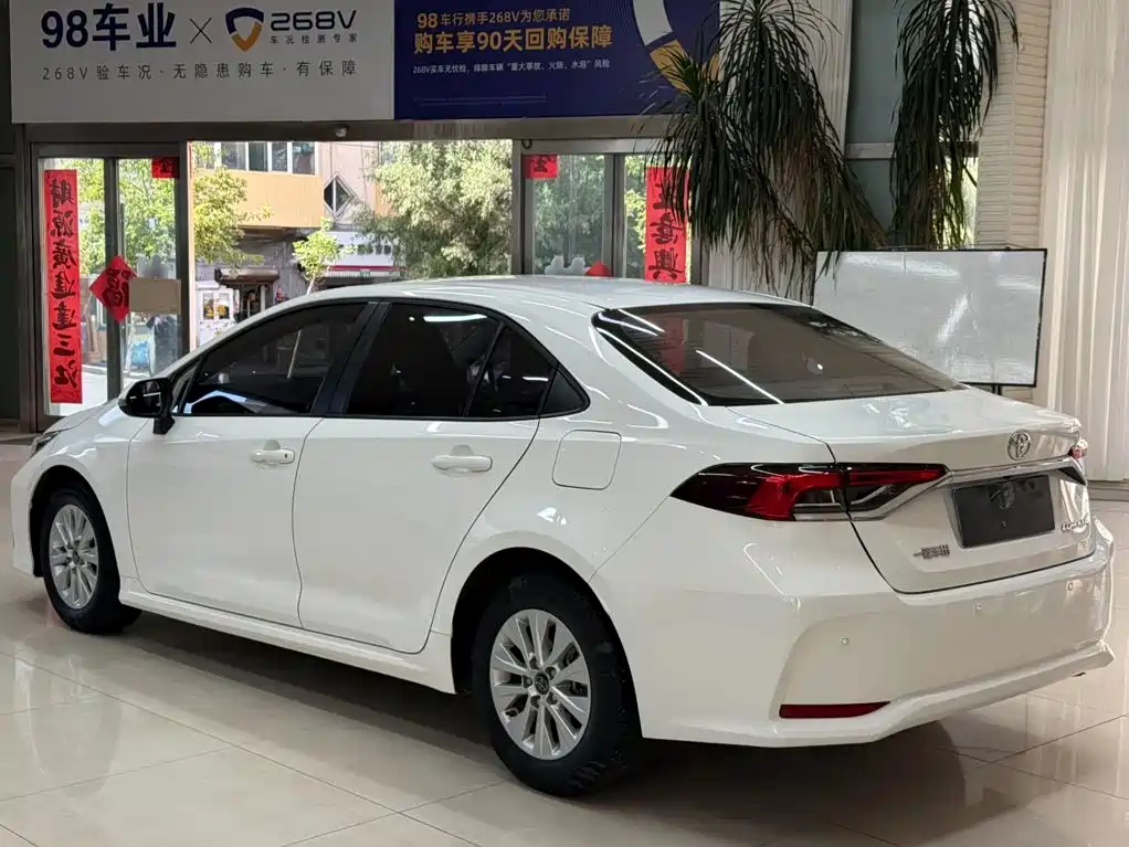 Toyota Corolla — миниатюра 6