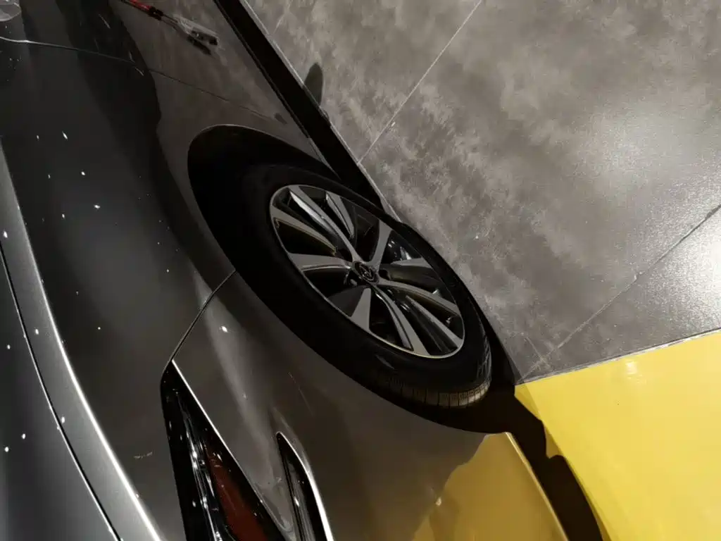 Lexus ES — миниатюра 23