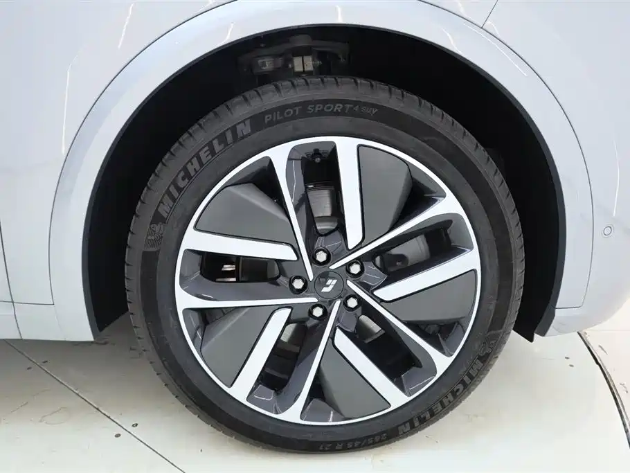 Li Auto L9 2025 Ultra