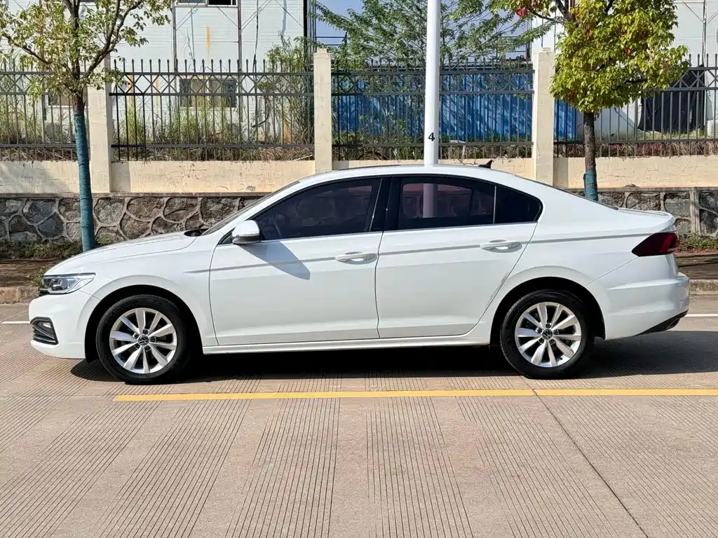 Volkswagen Bora — миниатюра 4