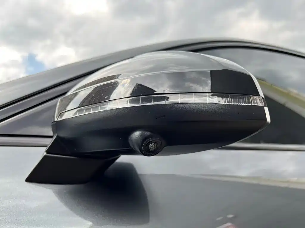 Audi A4L 2023 40 TFSI Luxury