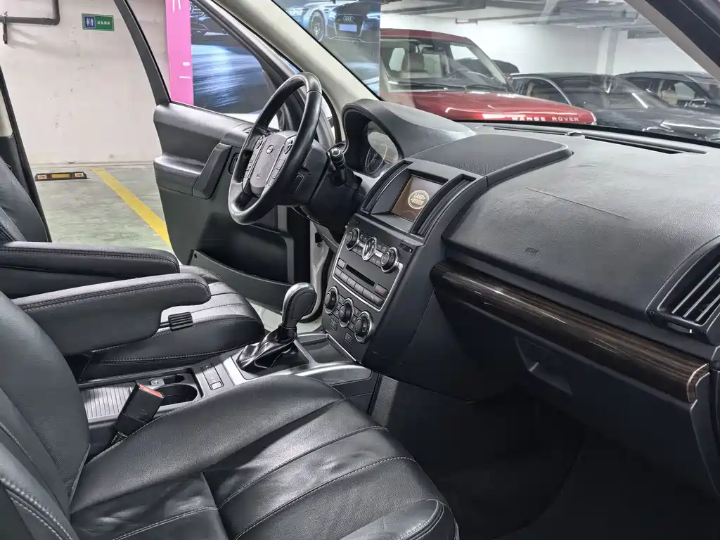 Land Rover 2 015 2.0T Si4 XS