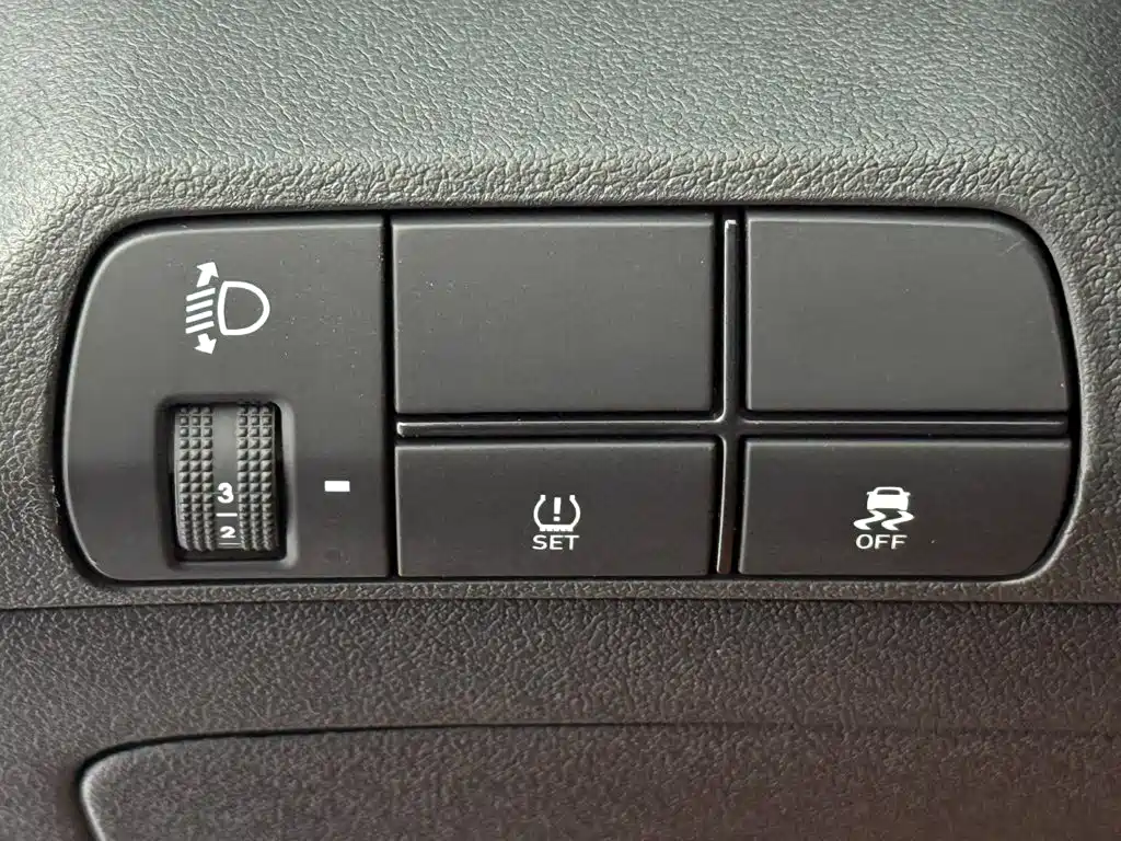 Hyundai Elantra — миниатюра 13