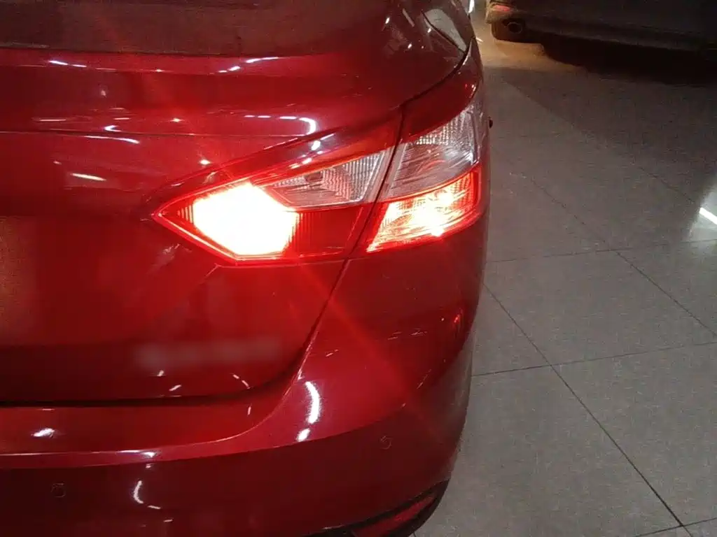 Ford Focus — миниатюра 8