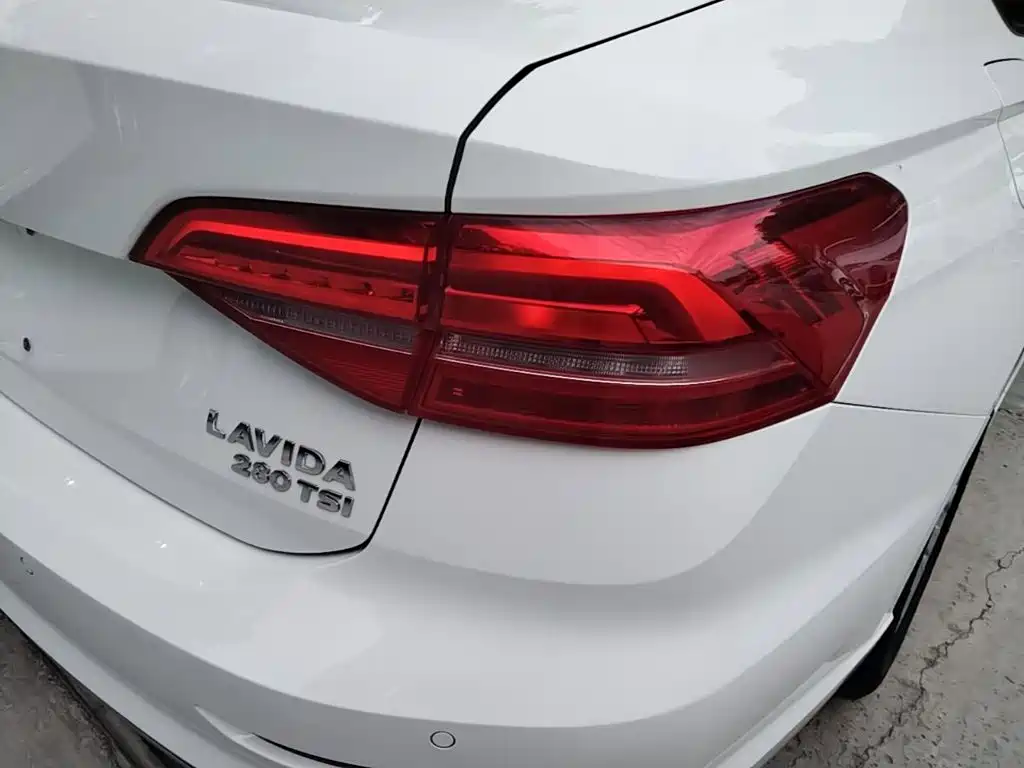 Volkswagen Lavida — миниатюра 8