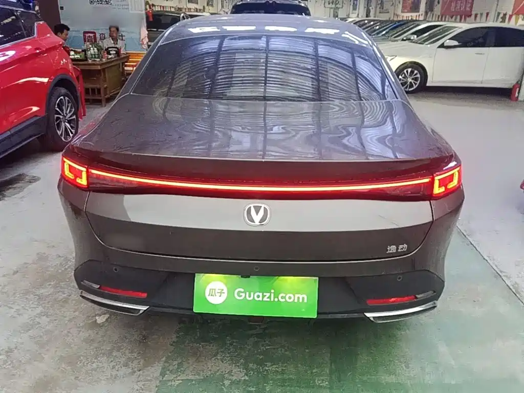 Changan Eado — миниатюра 4