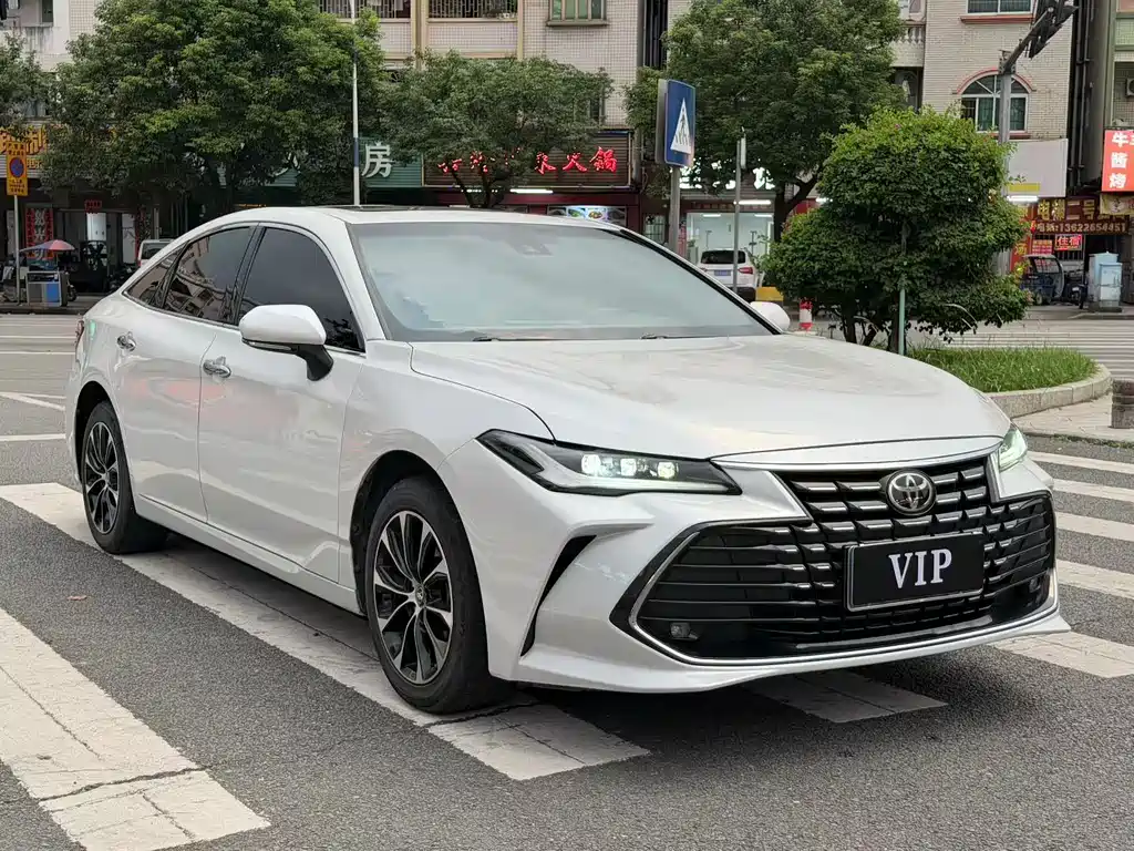 Toyota Avalon — миниатюра 3
