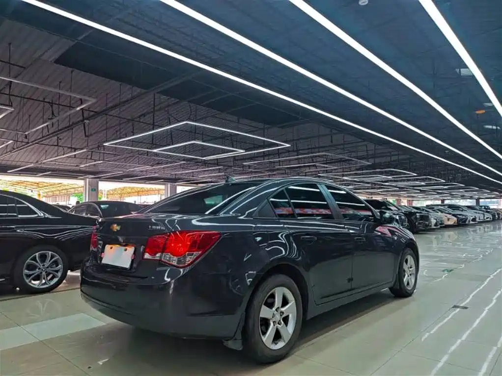 Chevrolet Cruze 2013 1.8L SX AT