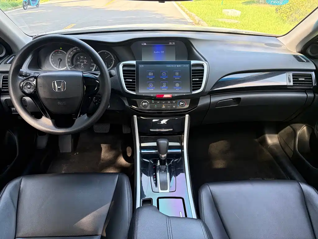 Honda Accord — миниатюра 6