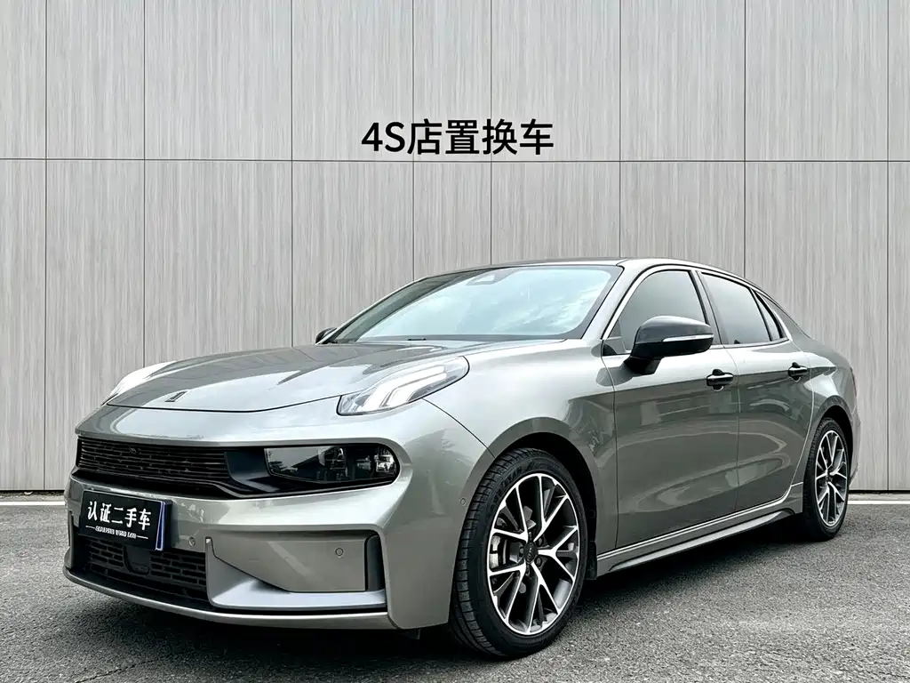 Lynk & Co 03