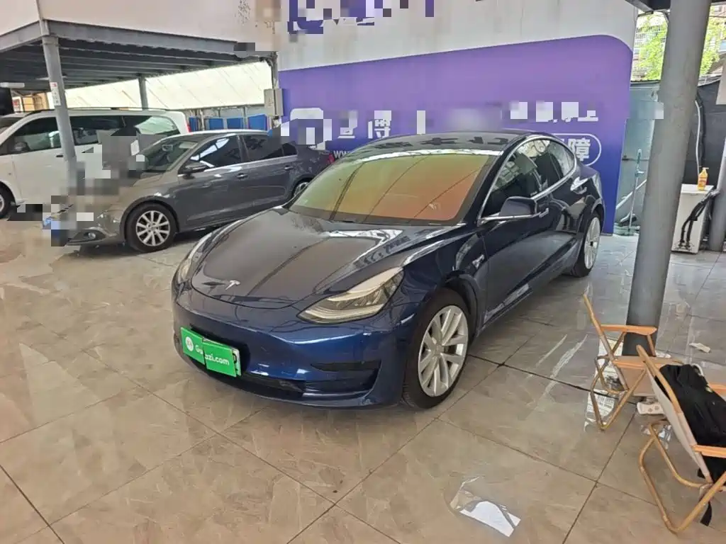 Tesla Model 3 — миниатюра 2