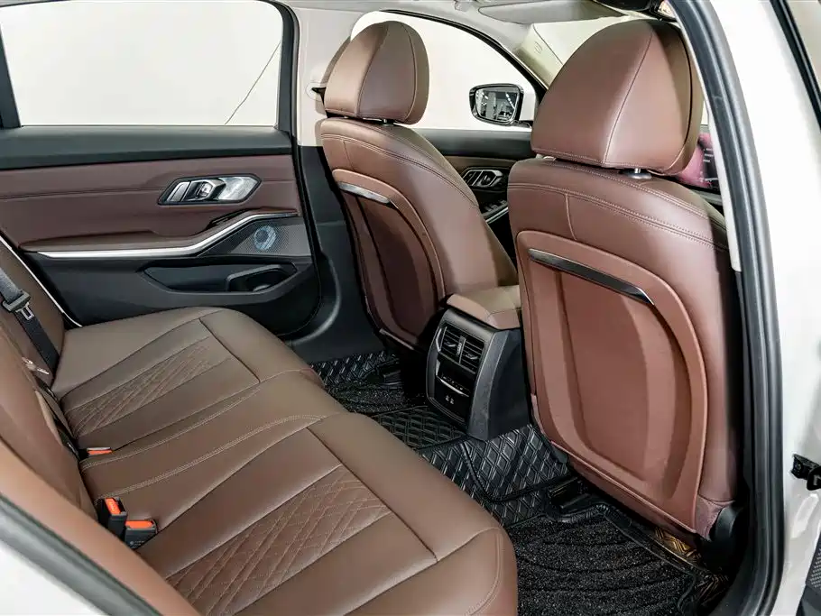 BMW 3 Series — миниатюра 21