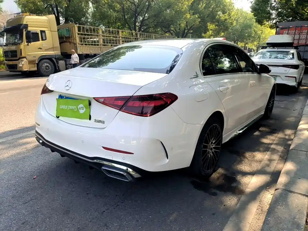Mercedes-Benz C-Class — миниатюра 7