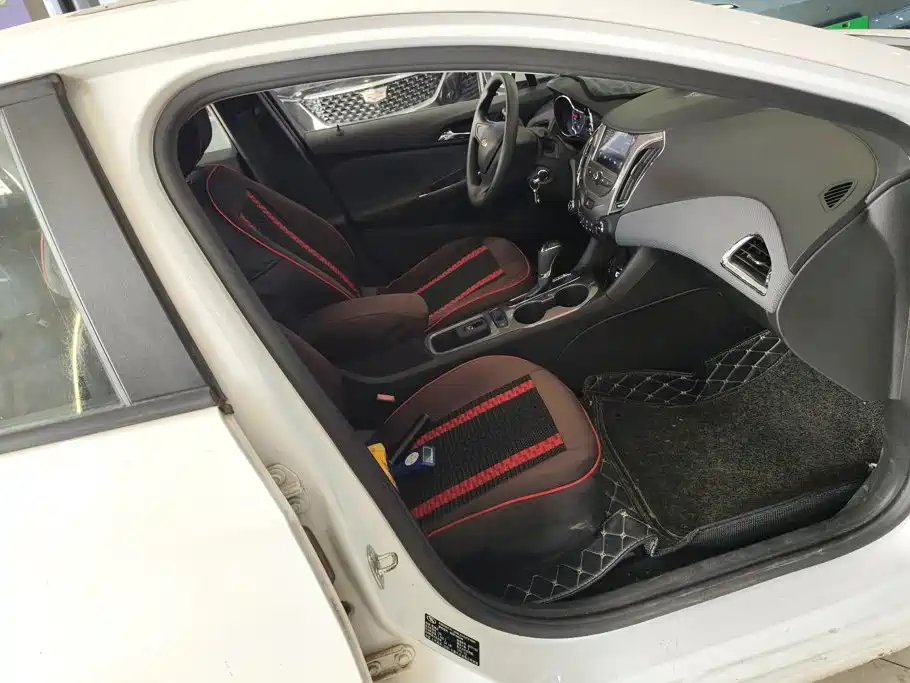 Chevrolet Cruze — миниатюра 8