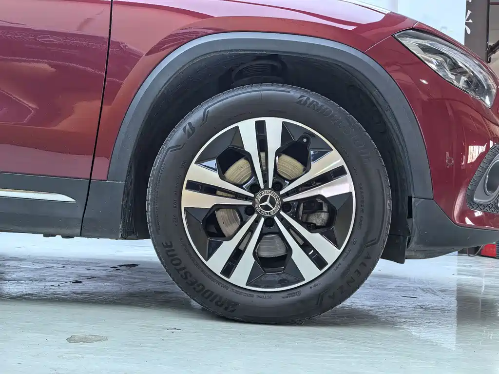 Mercedes-Benz GLA — миниатюра 28